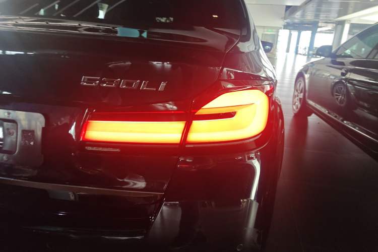 Used BMW 5 Series 2022 Restyled 525Li M Sport Package
