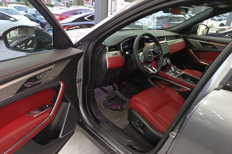 Used Jaguar F-PACE 2024 P250 R-Dynamic SE
