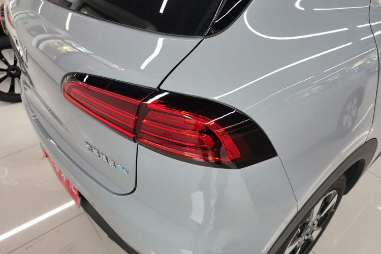 Used Wuling Bingo PLUS 2024 330 km Range Five-Seater Version
