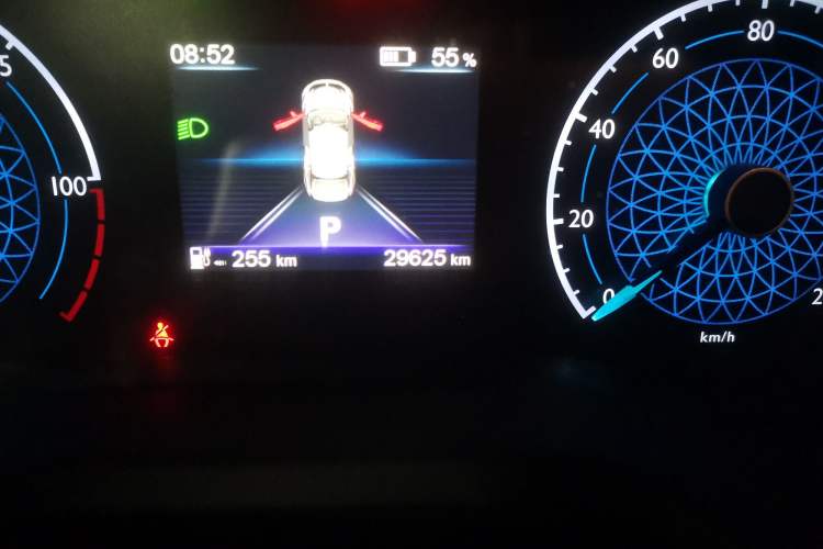 Used Hongqi E-QM5 2022 431 km Charge & Enjoy Edition
