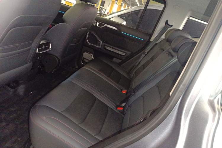 Used JETOUR Traveler 2024 2.0T All-Wheel-Drive CrossPRO Entertainment Edition
