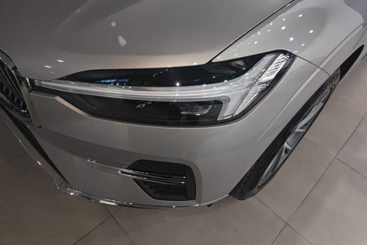 Used Volvo XC60 2022 B5 4x4 Smart Luxury Edition