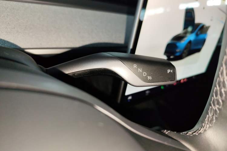 Used Tesla Model Y 2023 Rear-Wheel-Drive Version
