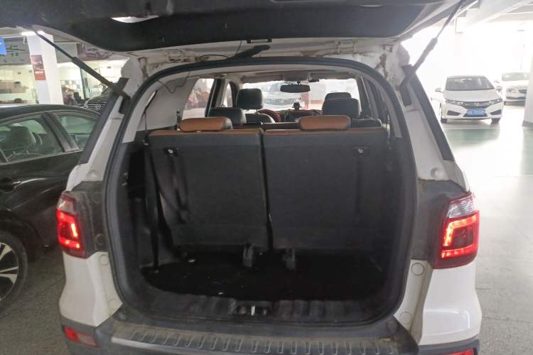 Used Oshan CX70 2017 Facelifted CX70T 1.5T Manual High-Performance Edition
