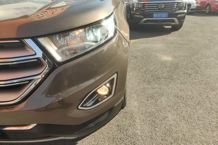 Used Ford Edge 2016 EcoBoost 245 Two-Wheel-Drive Titanium 5-Seater
