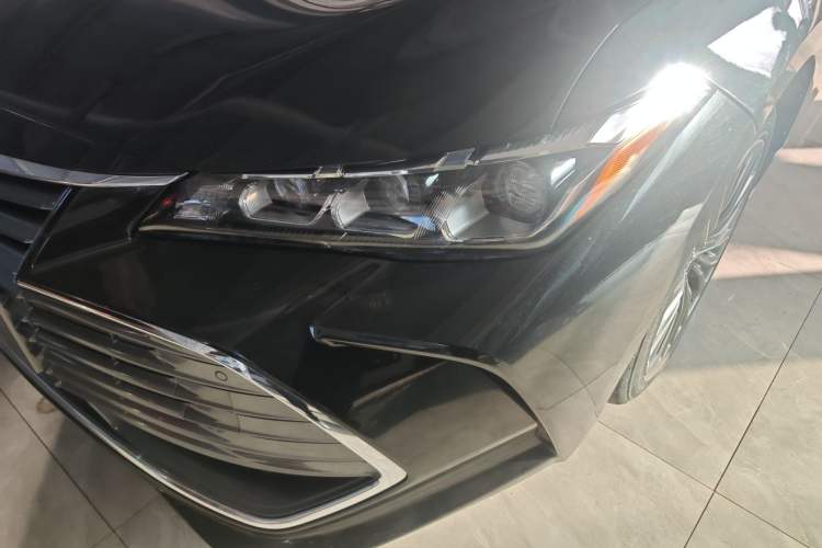 Used Toyota Avalon 2019 2.5L Touring Premium Version China VI Standard
