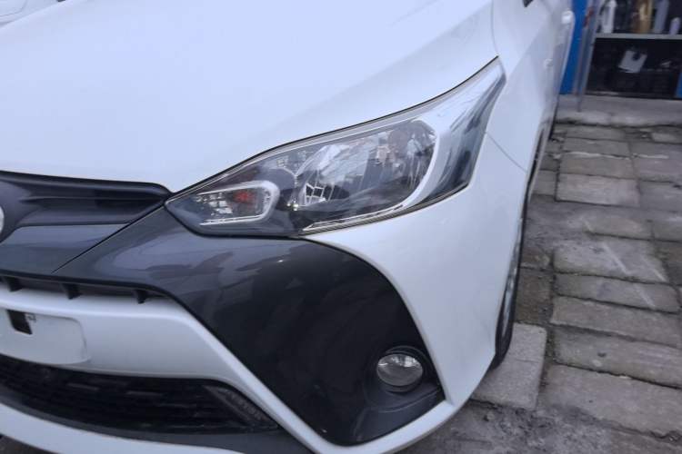 Used Toyota YARiS L 2016 Revised Version 1.5G CVT with Dynamic Sunroof
