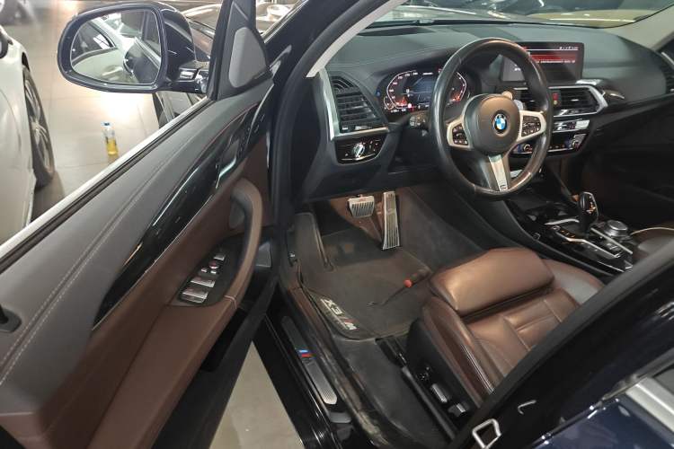 Used BMW X3 2021 xDrive30i Luxury Model with M Sport Package
