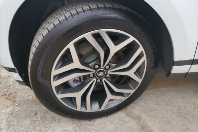 Used Land Rover Range Rover Evoque 2024 Aurora L 249 PS Prestige Light-Chasing Edition