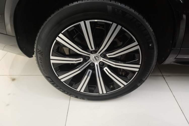 Used Volvo XC90 2023 B6 Zhiya Luxury 7-Seater
