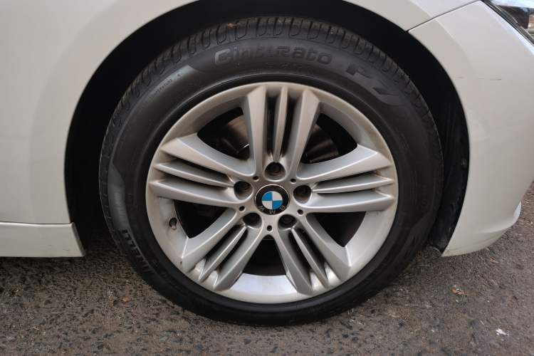 Used BMW 3 Series 2017 320Li Fashion Model
