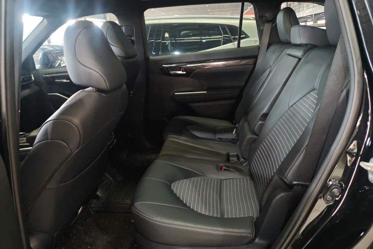 Used Toyota Crown Land Cruiser 2023 2.5L HEV Four-Wheel Drive Luxury Edition
