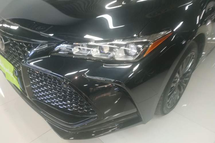 Used Toyota Avalon 2019 2.5L Touring Premium Version China VI Standard
