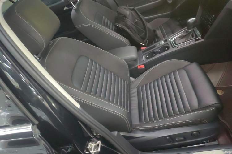 Used Volkswagen Magotan 2020 330TSI DSG Leading Model
