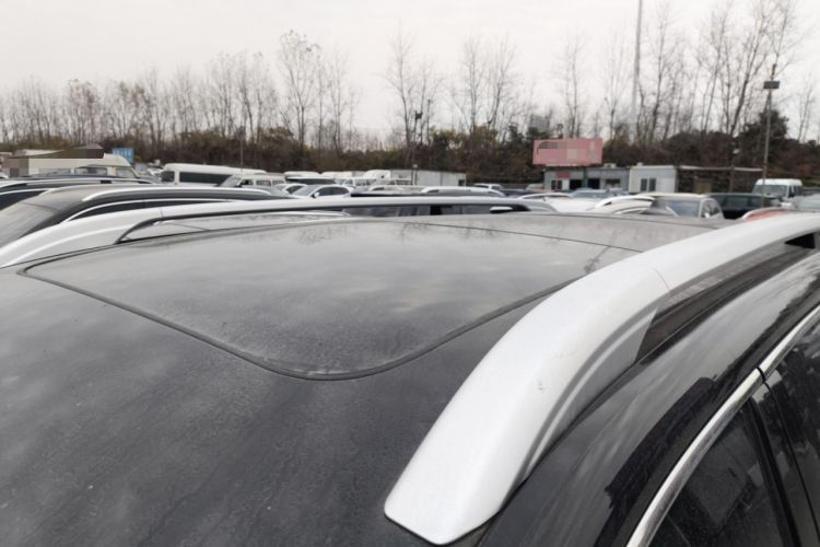 Used Roewe RX8 2019 30T Smart Connectivity Two-Wheel Drive Supreme Flagship Edition
