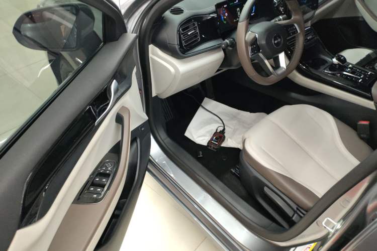 Used BYD Qin PLUS 2023 Champion Edition DM-i 55KM Leading Model
