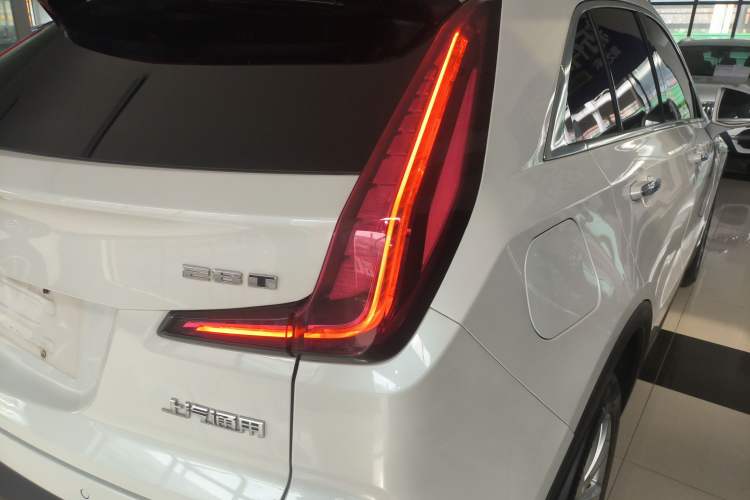 Used Cadillac XT4 2018 28T Two-Wheel Drive Tech Version