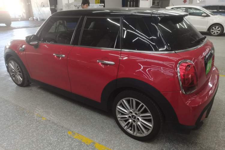 Used  MINI 2022 Updated 1.5T COOPER Classic Edition Five-Door Version
