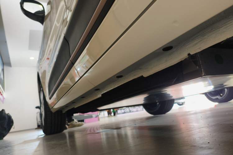 Used Dongfeng NAMMI 01 
