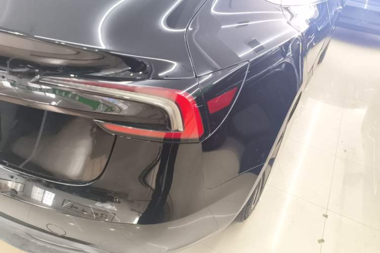 Used Tesla Model 3 2023 Rear-Wheel-Drive Version
