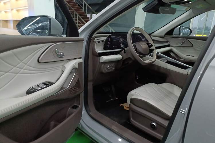 Used  Stellar C-DM 2024 1.5T Long-Range Pro
