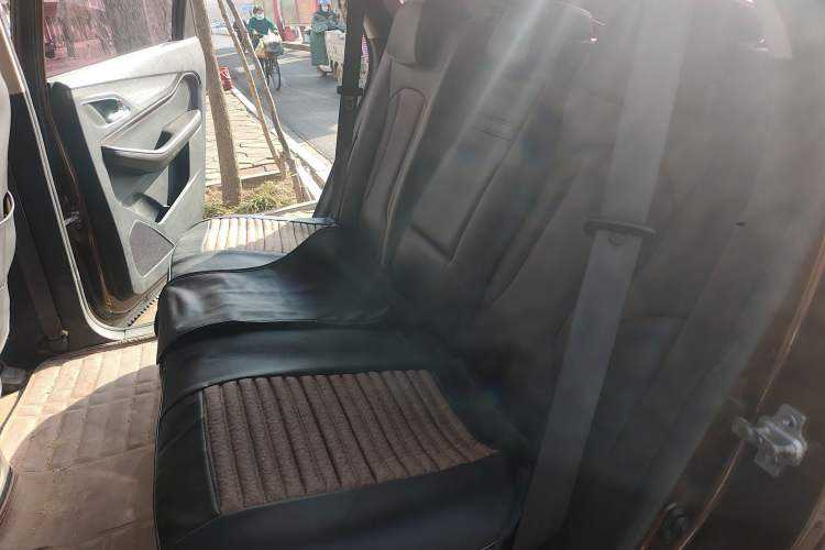 Used Baojun 560 2015 1.8L Manual Luxury Model