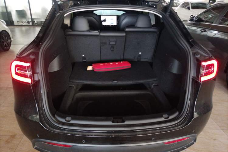 Used Tesla Model Y 2022 Rear-Wheel-Drive Version