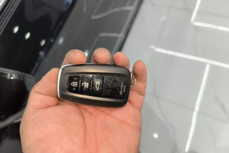 Used Toyota Avalon 2023 2.0L Progressive Edition
