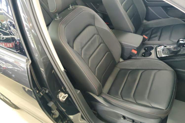 Used Volkswagen Tayron 2019 330TSI Two-Wheel Drive Luxury Model China VI Standard