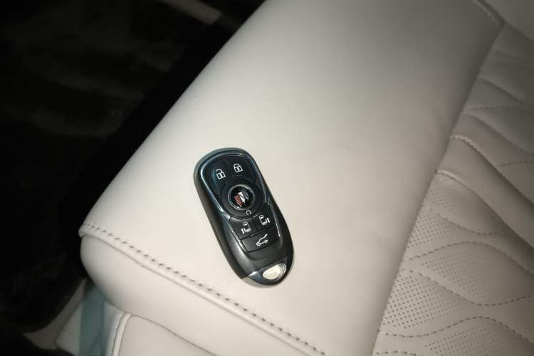 Used Buick GL8 2022 Avenir Aivia Six-Seat Deluxe Edition
