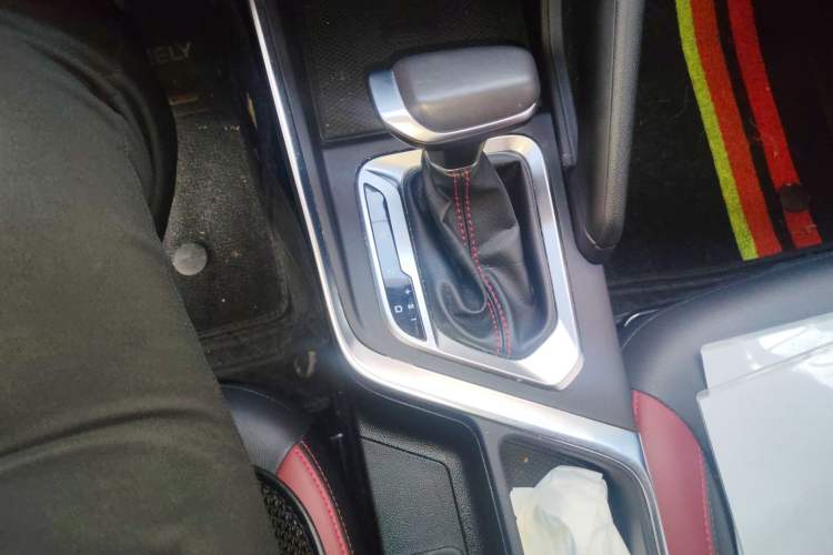 Used Geely Auto Vision X3 2021 PRO 1.5L CVT Deluxe Model
