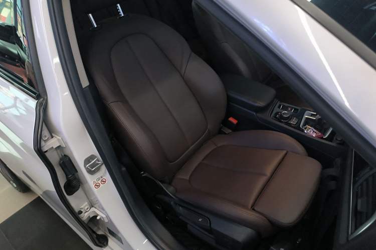 Used BMW 1 Series 2020 125i Leading Model M Sport Package
