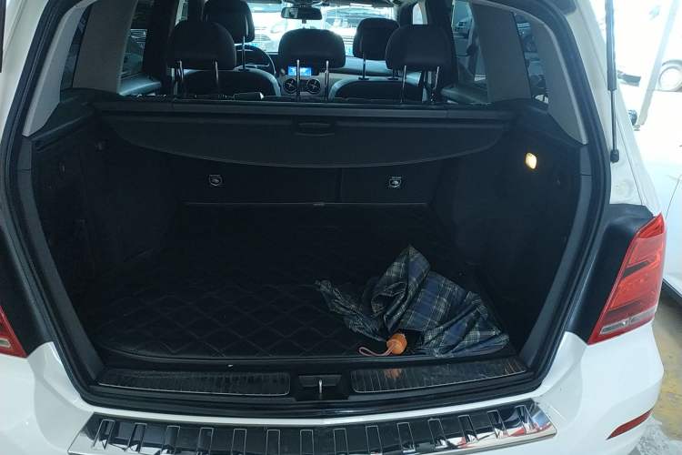 Used Mercedes-Benz GLK-Class 2013 GLK 300 4MATIC Dynamic Sunroof Model