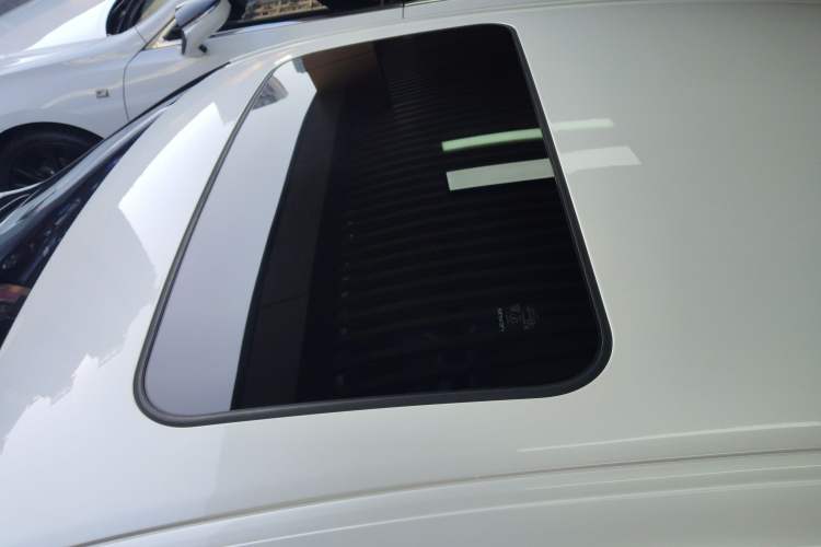 Used Lexus ES 2025 300h Deluxe Edition