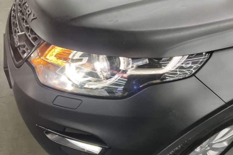 Used Land Rover Discovery Sport 2019 240 PS SE Version China VI Standard