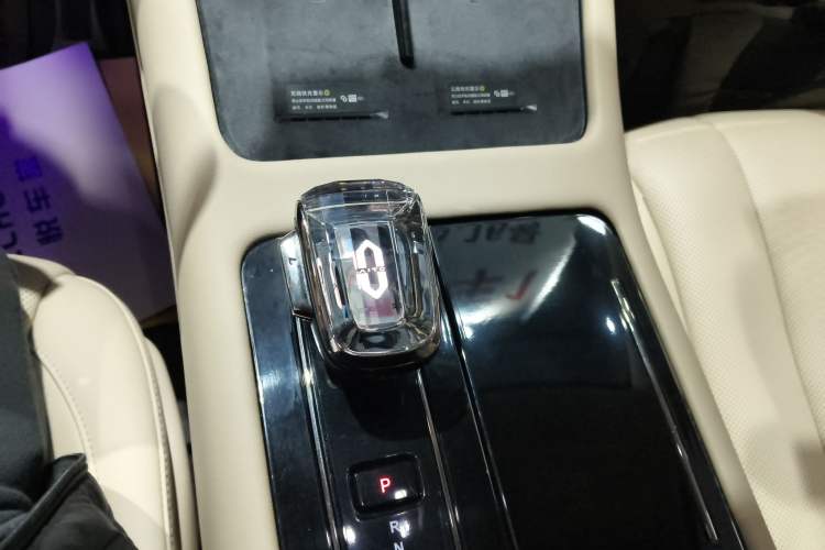 Used Hima AITO M7 2024 1.5T Rear-Drive Plus Version 5 Seats
