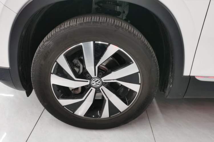 Used Volkswagen Tayron 2022 330TSI Two-Wheel Drive Luxury Smart Connectivity Version