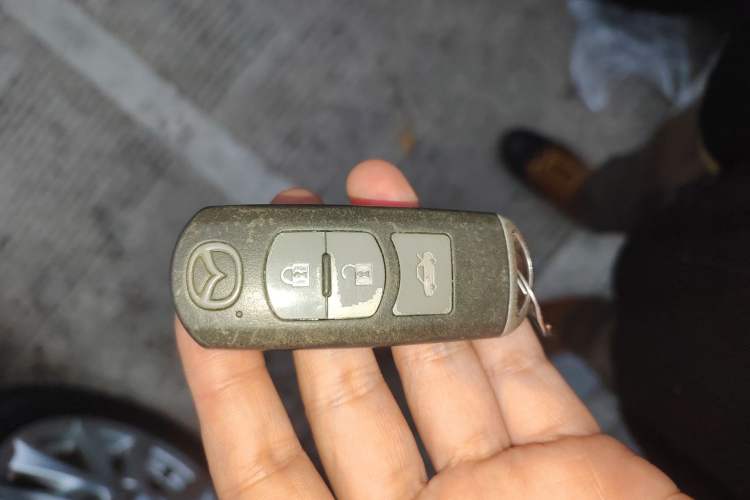 Used Mazda Mazda 3 Axela 2016 Sedan 1.5L Automatic Comfort Model
