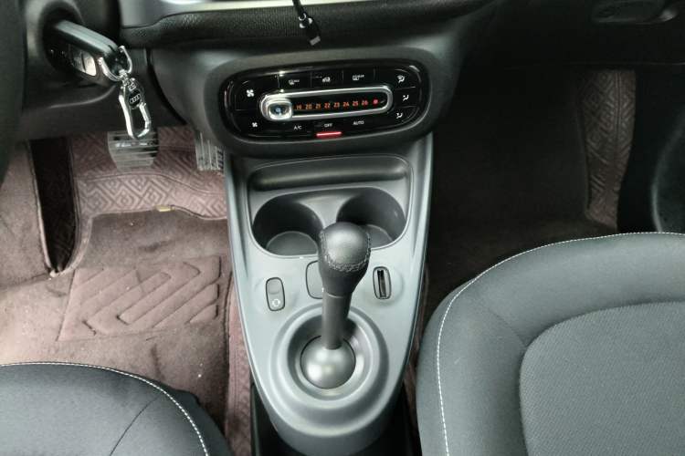 Used smart forfour 2016 1.0L 52 kW Passion Edition