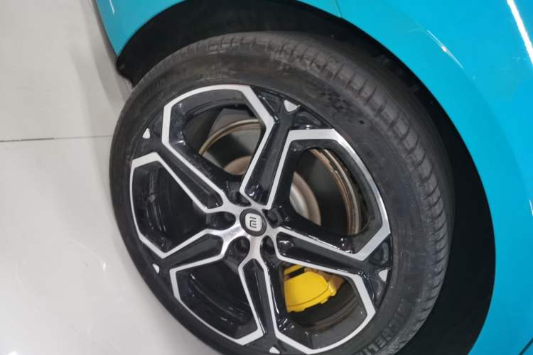 Used  SU7 2024 Rear-Drive Ultra-Long Range Advanced Pro-Level Intelligent Driving Version
