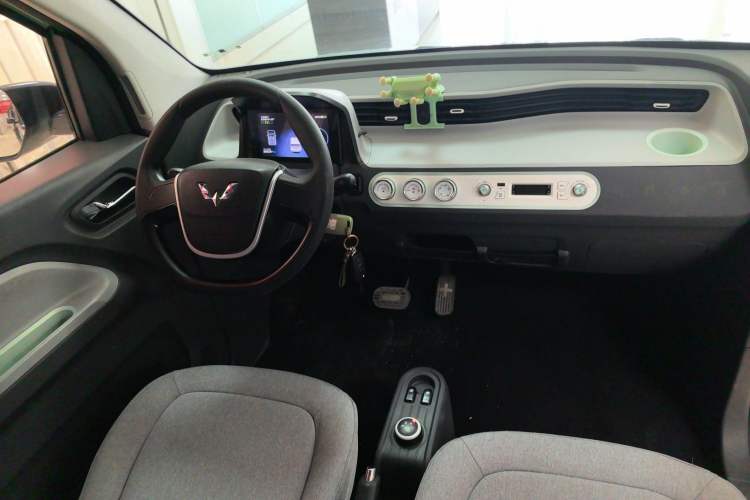 Used Wuling Hongguang MINIEV 2021 Macaron Premium Model – Lithium Iron Phosphate