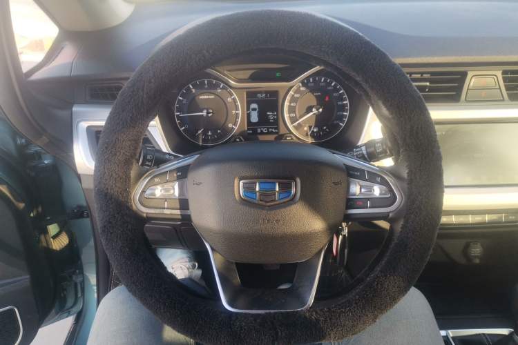 Used Geely Auto Vision X3 2019 Upgraded Model 1.5L Manual Elite Version
