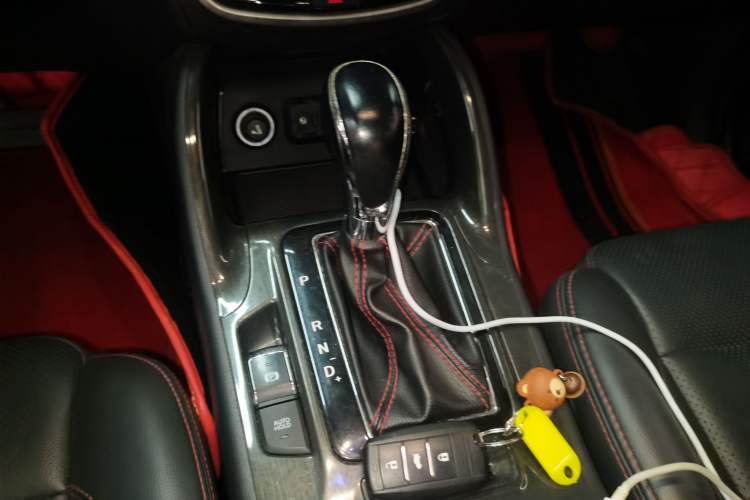 Used Changan CS75 2017 Shangkui Edition 1.5T Automatic Fengxiang Model
