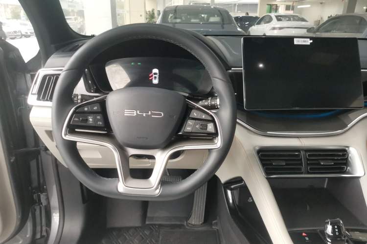 Used BYD Song PLUS New Energy 2024 HONOR Edition DM-i 110km Flagship PLUS
