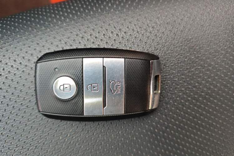 Used Kia kx1 Stonic 2021 1.4L CVT Fun & Sunroof Model
