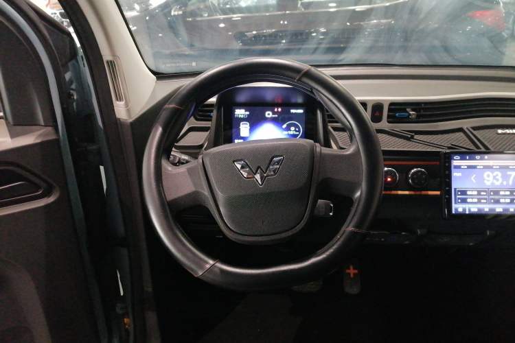 Used Wuling Hongguang MINIEV 2021 Macaron Premium Model – Lithium-NMC