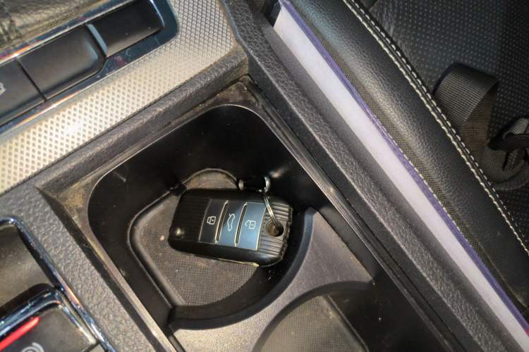 Used Roewe RX5 2016 20T Two-Wheel Drive Automatic Flagship Edition
