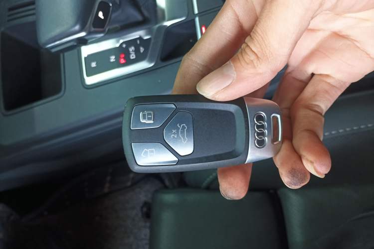 Used Audi A4L 2020 40 TFSI Luxury Dynamic Model
