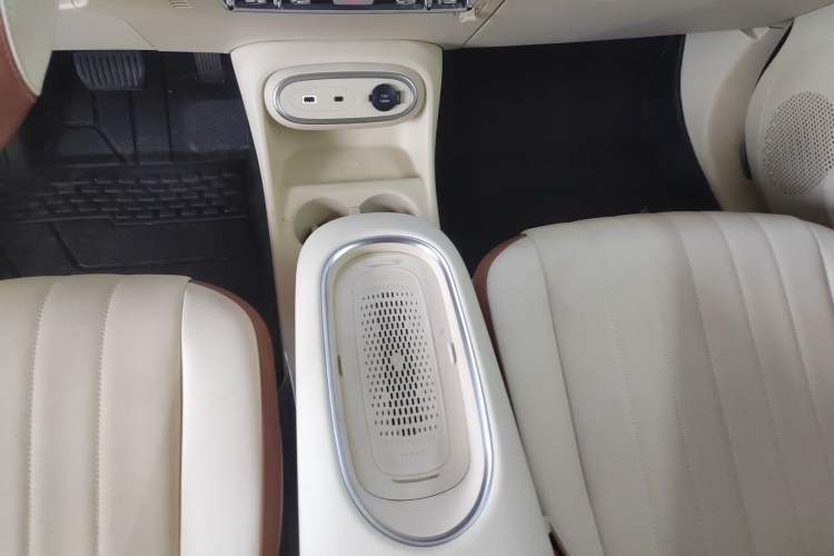 Used ORA Good Cat 2022 Morandi Edition 400km Standard Range Two-Week Young Enjoyment Version Lithium Iron Phosphate