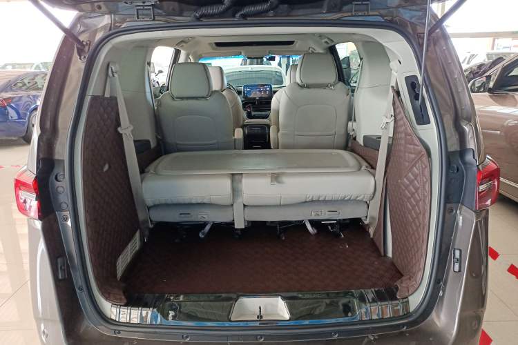 Used Buick GL8 2022 Land Executive Class 652T Prestige Model
